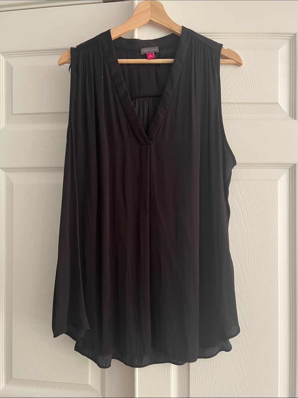 Vince Camuto Black Sleeveless V-Neck Blouse
